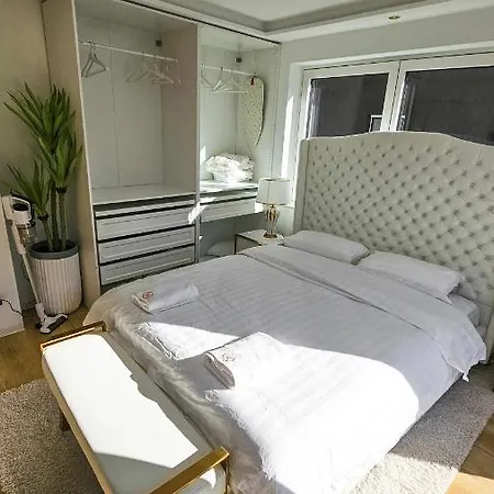 Luxus Neubau 65m² City Wohnung: R