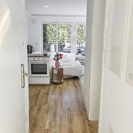 Luxus Neubau 65m² City Wohnung: R *