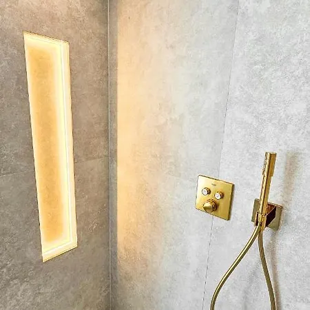 Luxus Neubau 65m² City Wohnung: R Apartment