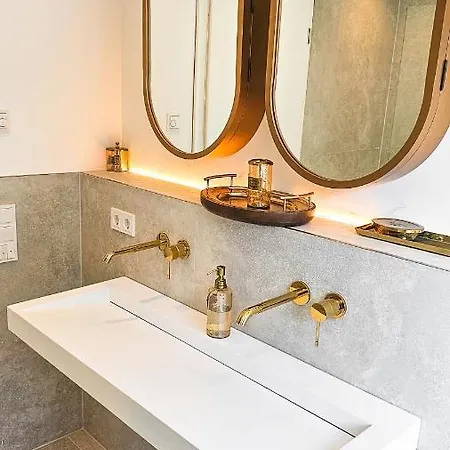 Luxus Neubau 65m² City Wohnung: R * Munich